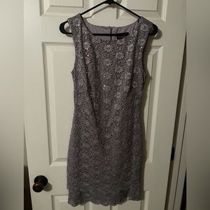 Connected apparel, size 6